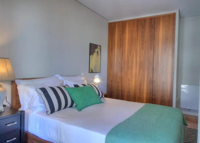 Mouzinho50 - Elegant 포보아데바짐